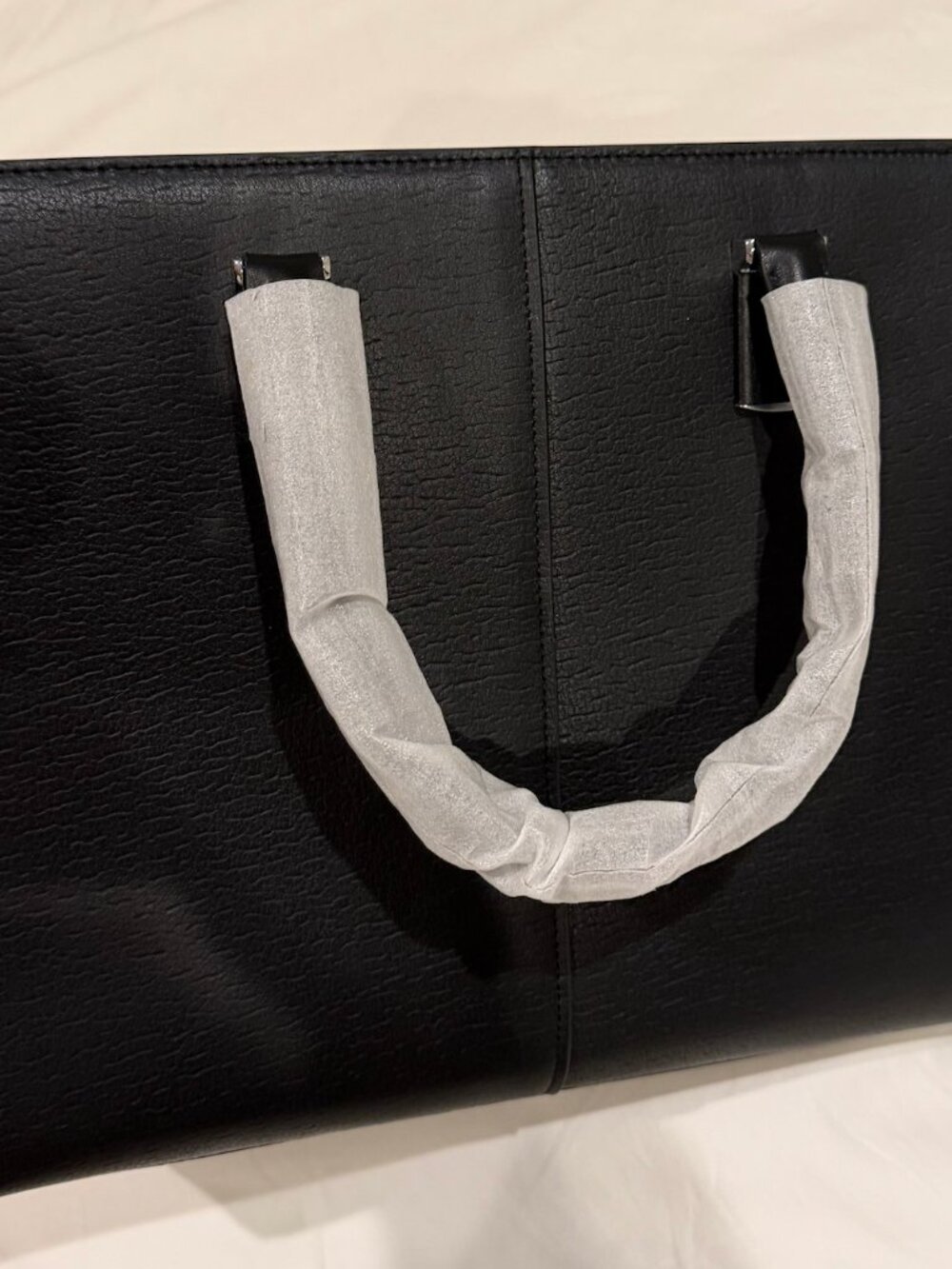 WOW NEW PRADA BRIEFCASE WITH COA - Picture 5 of 5